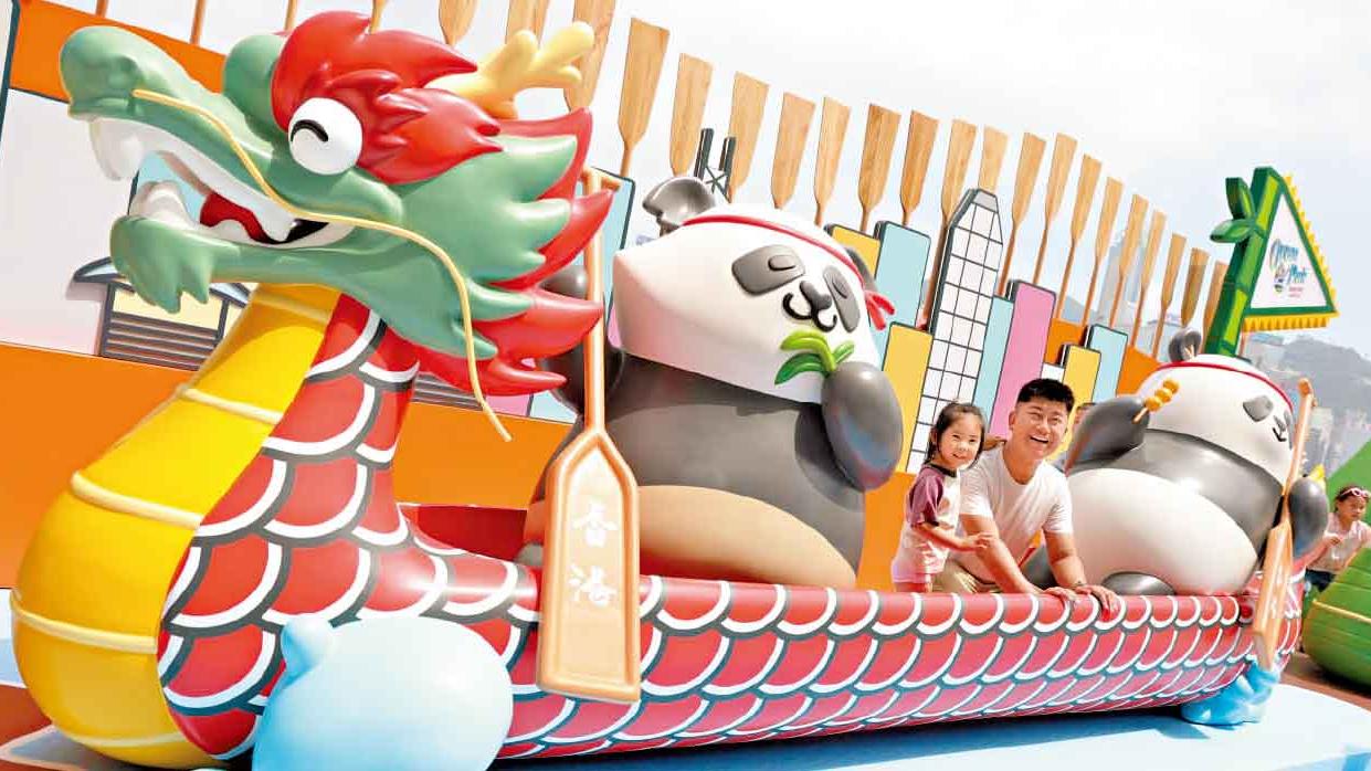 龍舟嘉年華美食街檔主︰生意額增5倍  旅客︰添配套料可增消費意欲