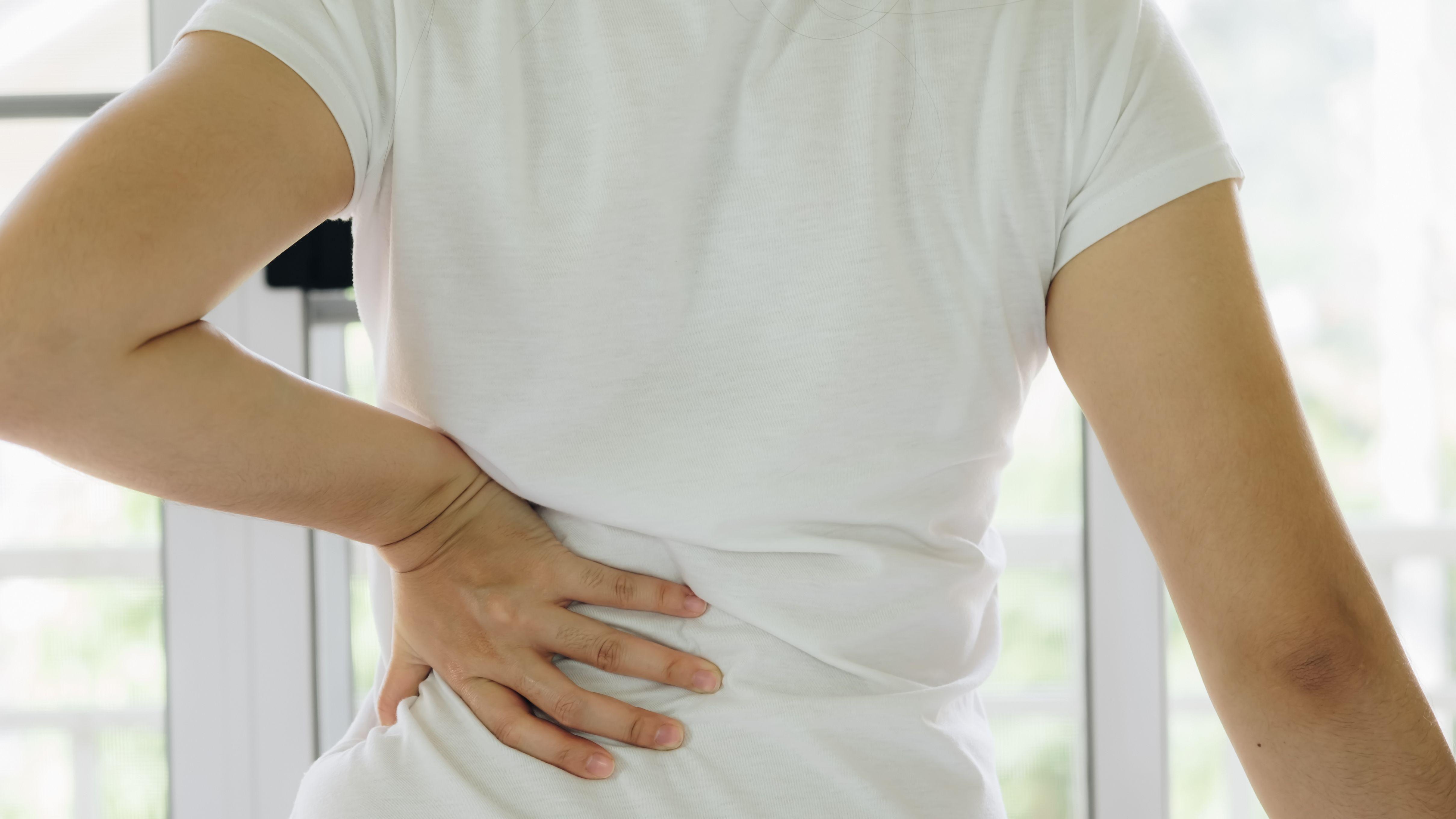 扭傷腰 扭傷 護腰 肌肉緊繃 神經敏感 肌力減弱 伸展 腰背保養