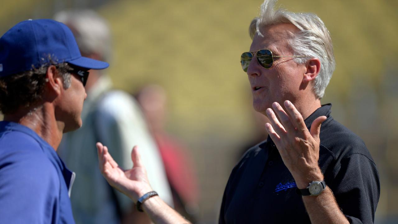 從湖人易主看集團體育經營