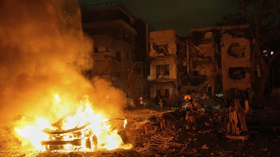 以色列襲伊朗｜伊朗續射導彈美國大使館損毀 大使強調：僅輕微(有片)