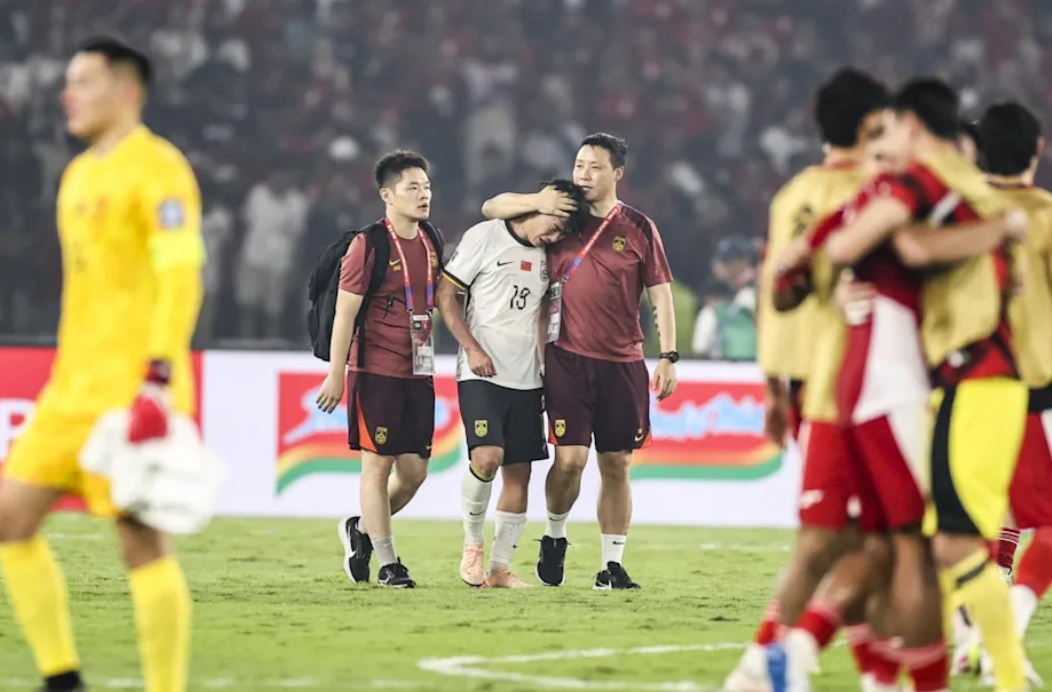 國足日前在世界盃外圍賽第三圈作客0:1不敵印尼，宣告提早出局，再次無緣世界盃。(新華社)