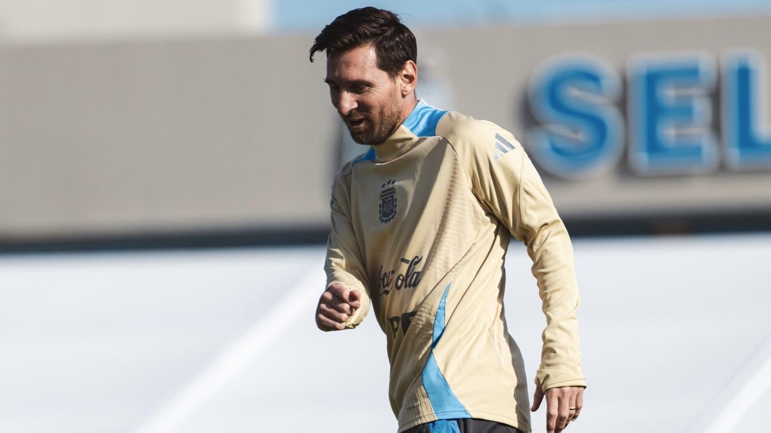 美斯重返國家隊訓練營。(阿根廷X)