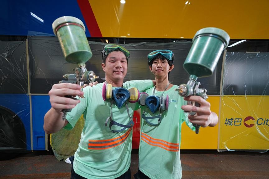 城巴學徒備戰世界技能大賽，噴漆項目躋身港區八強。