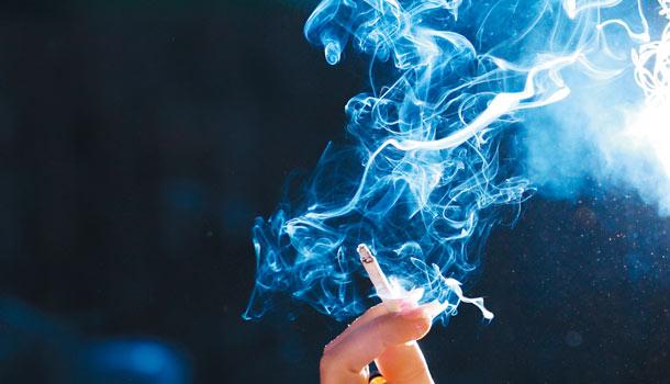 被迫吸父親「二手煙」多年  鄭州11歲仔患肺癌