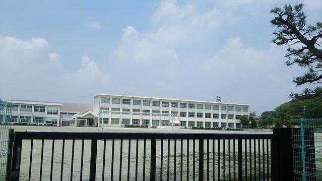 爆出教師偷拍女生換泳衣的愛知縣中學。(網上圖片)