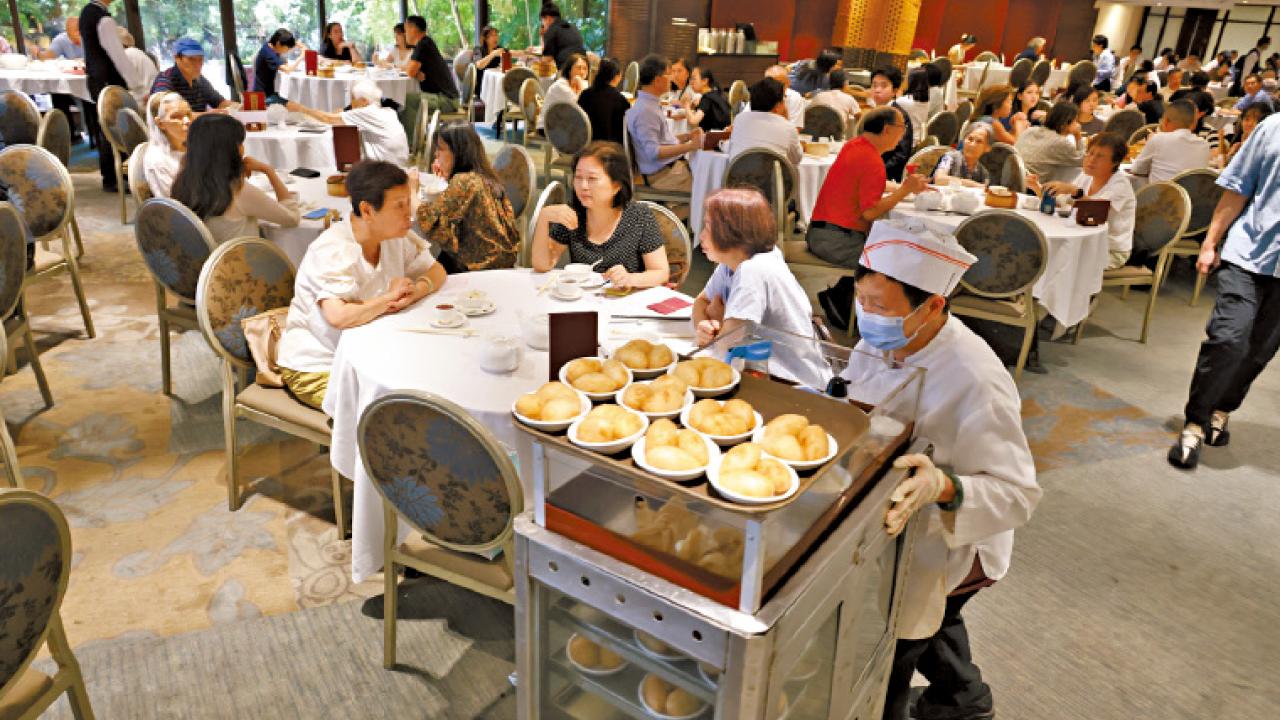 酒樓業「拆骨」式轉型