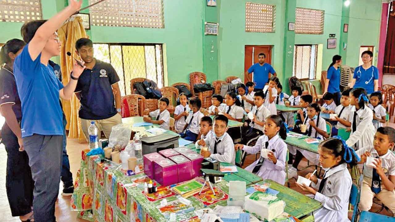 學生到斯里蘭卡村落 推動遠程醫療系統助診症 科大教授︰盼以科技造福社會