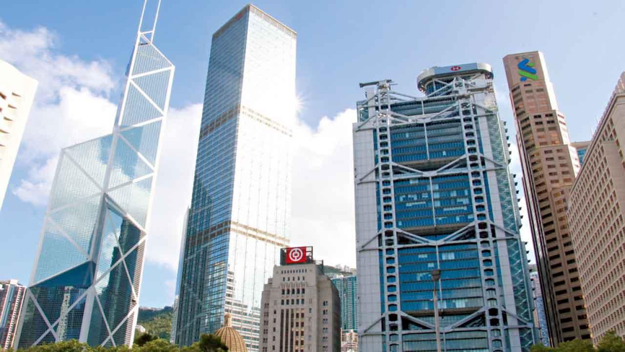 銀行可以打擊投資者 但要支持發展商