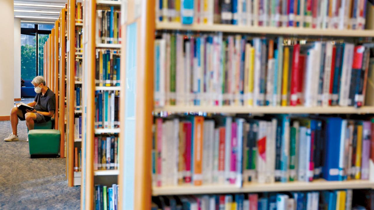 人工智能社會應否學習第二語言？