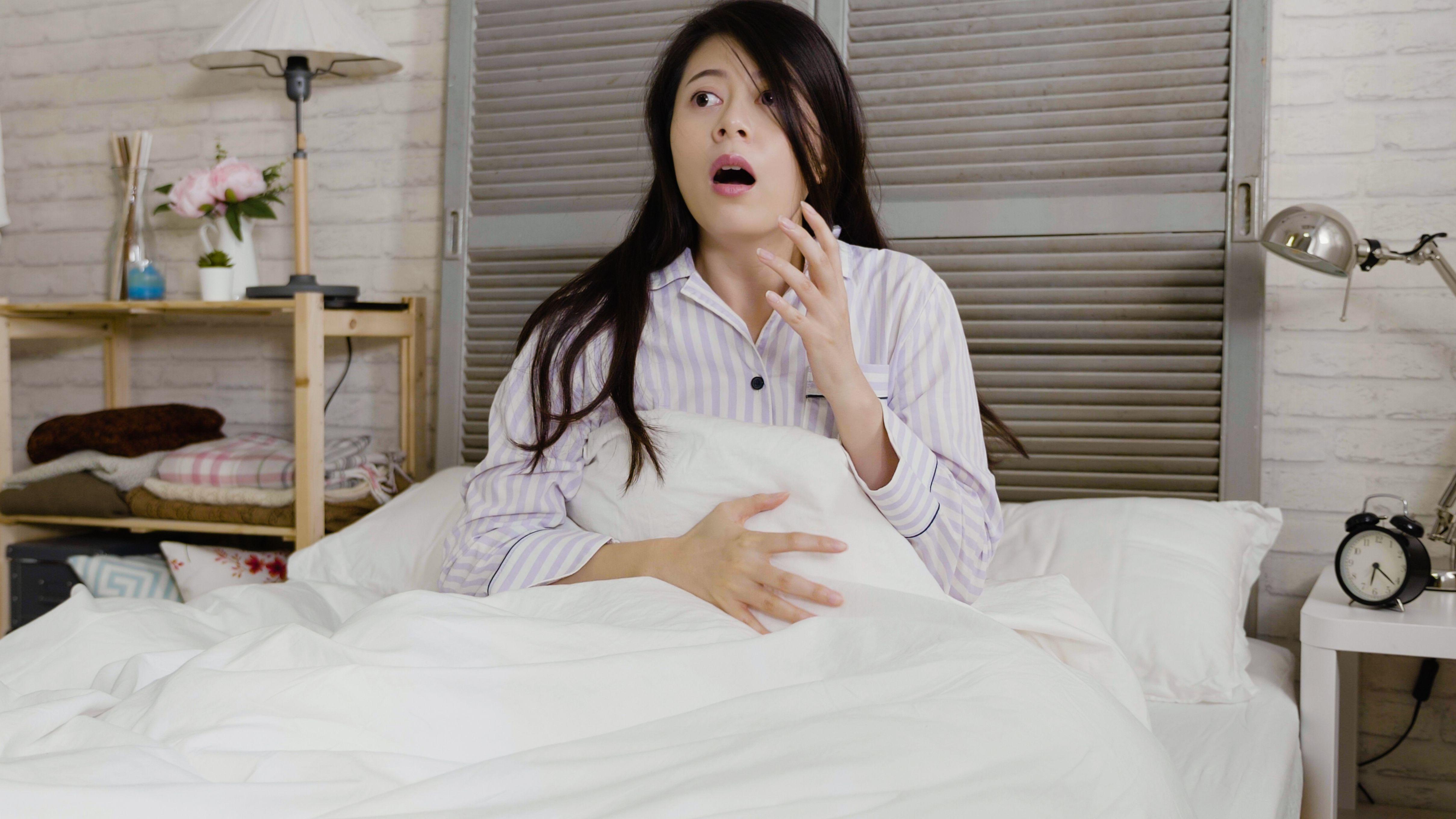 抑鬱 惡夢 驚醒 睡眠品質 失眠 心跳加速 淺睡 深睡 快速動眼期