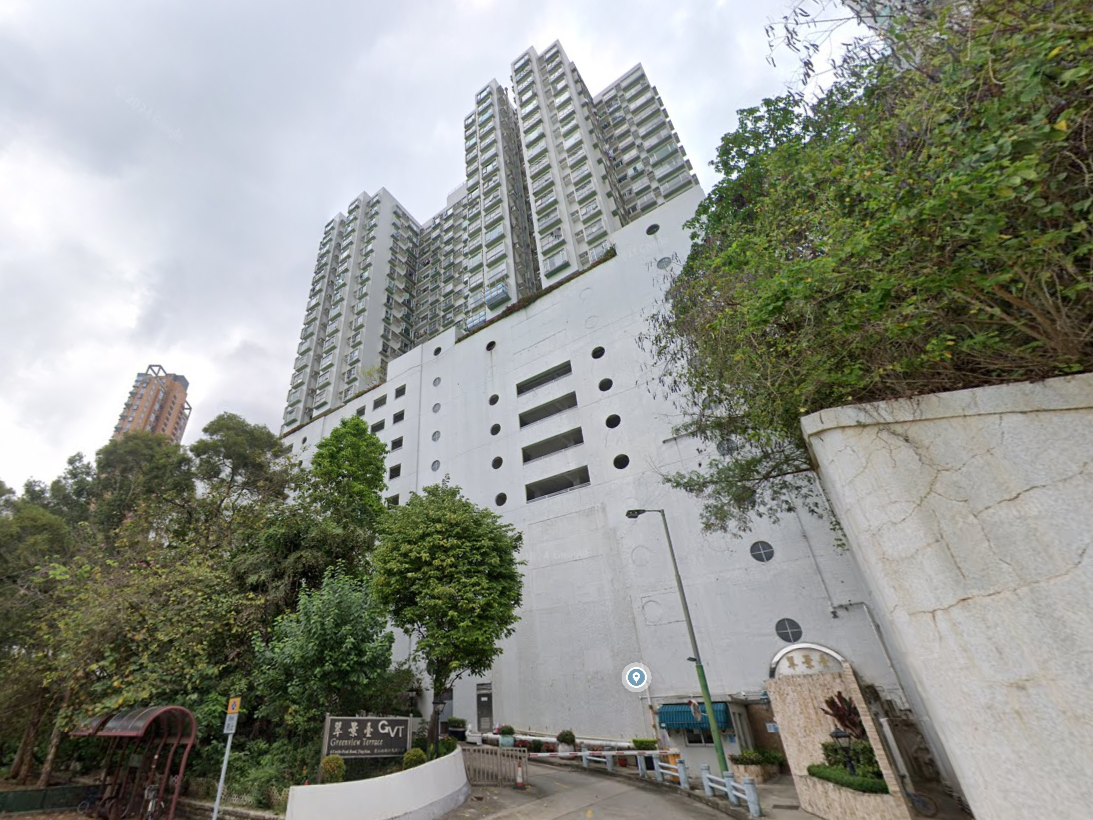 荃灣翠景臺單位遇竊，失49萬元勞力士及金器。(Google街景截圖)