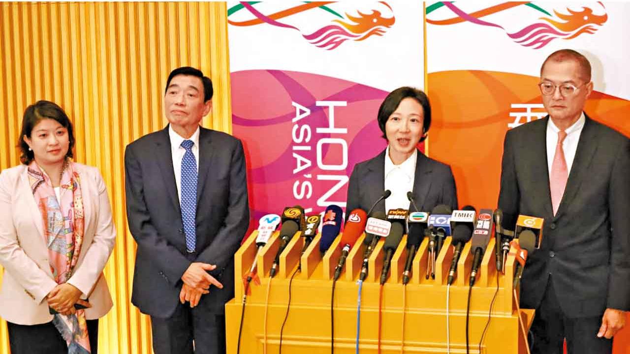 李夏茵出任醫管局行政總裁 范婉雯接任醫衛局副局長 盧寵茂：須在改革上有一團火