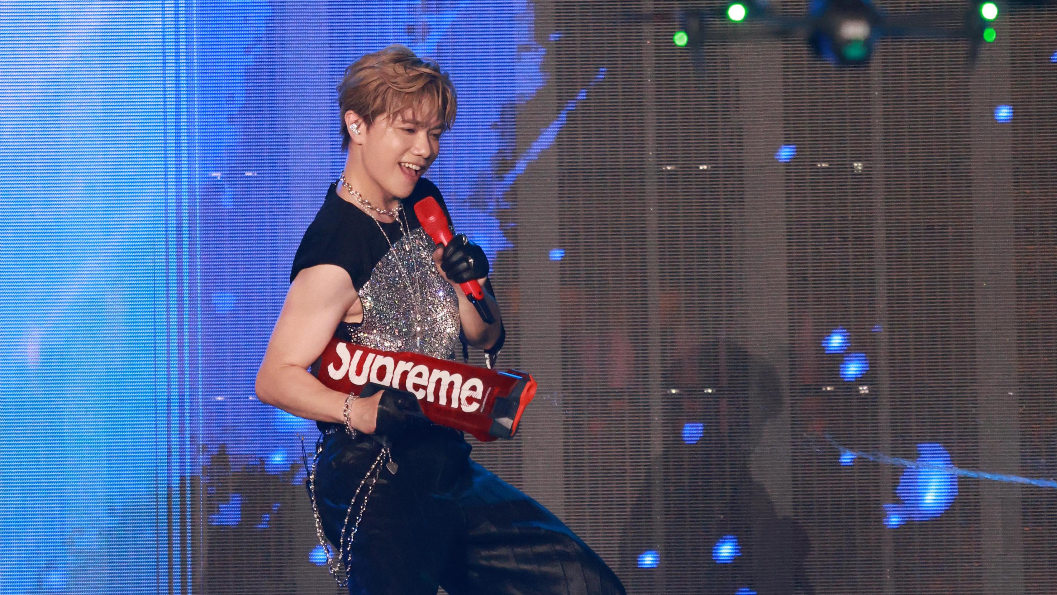 颱風韋帕｜張敬軒8號風球前戶外演出見識波濤洶湧 談英皇債務危機：大環境嘅考驗(有片)