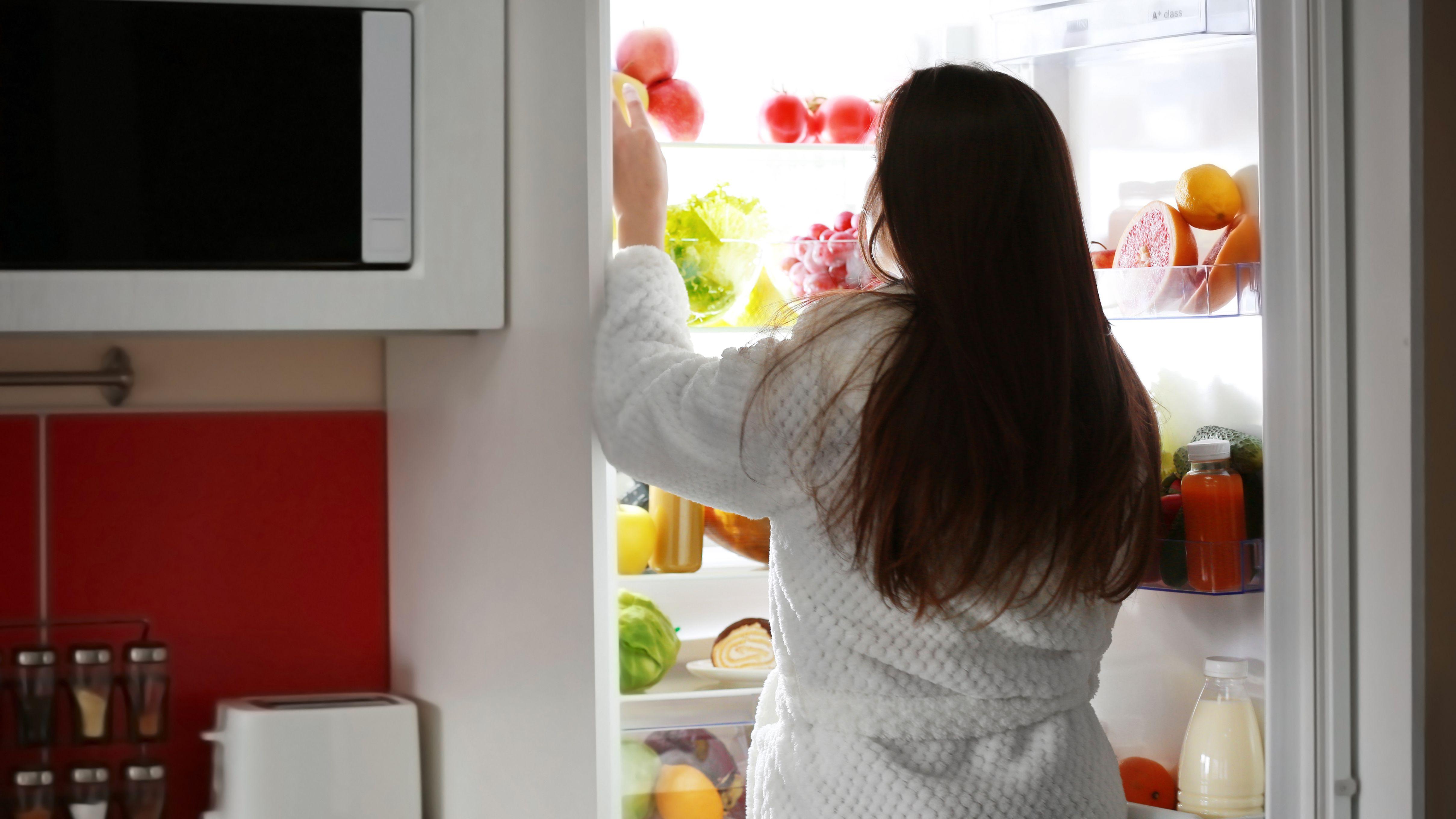 宵夜 肚餓 醫肚 助眠 邪惡 小吃 小吃 香蕉 堅果 睡眠 安眠 減肥
