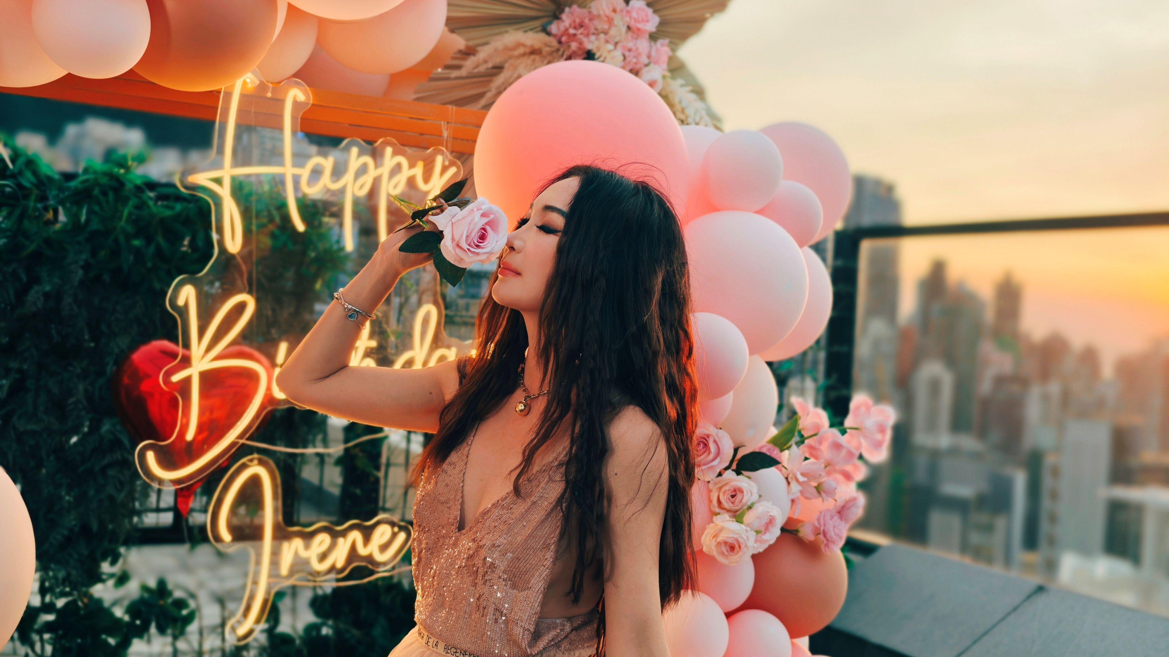 溫碧霞生日獲老公安排私人生日會  破例正日留給家人慶祝 