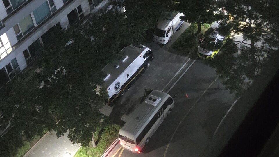 韓六旬翁生日會上槍殺兒子 埋計時炸彈後被捕。（網上圖片）