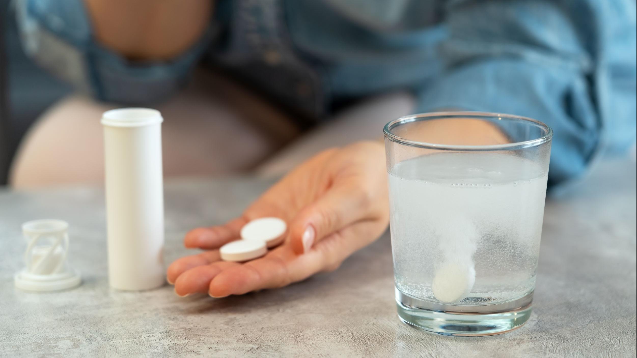 水溶片雖然便利，但使用不當可能影響健康，應正確溶解後再服用，因過量可能增加腎臟負擔，腎臟病患者若要使用也應注意。