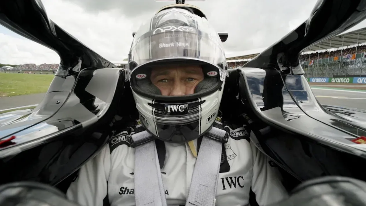 導演Joseph Kosinski將F1所有細節拍得淋漓盡致，炮製出一場介乎現實與超現實的刺激感官盛宴。