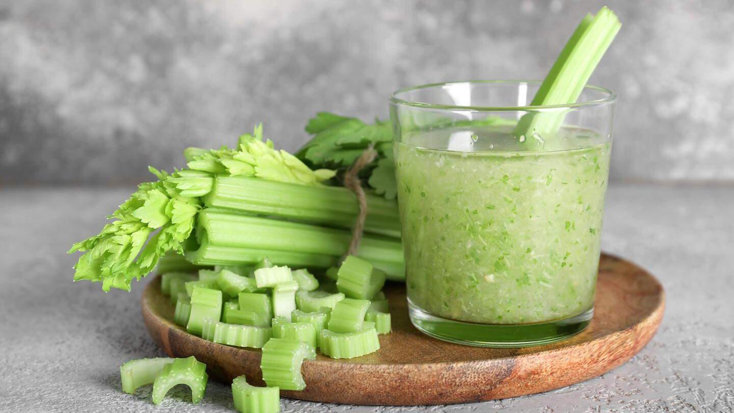 高敏敏營養師指出，腎功能不佳、體質偏寒、腸胃敏感、孕婦等8類人喝西芹汁反而可能影響健康，跟風前務必三思。
