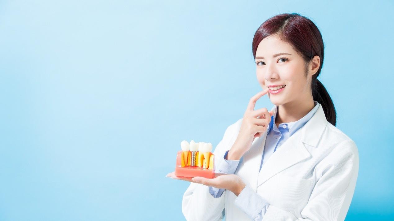 一顆植牙不只是牙科：來自5個醫療領域的專業力量