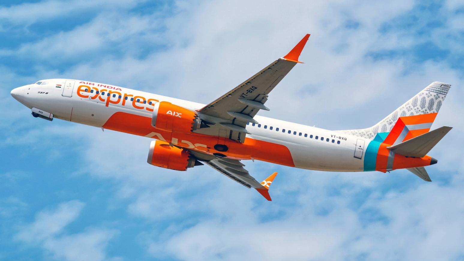 印度客機往布吉島剛起飛16分鐘因技術問題返航　乘客不滿被冷待（圖非涉事班機／印度快運航空 FB）