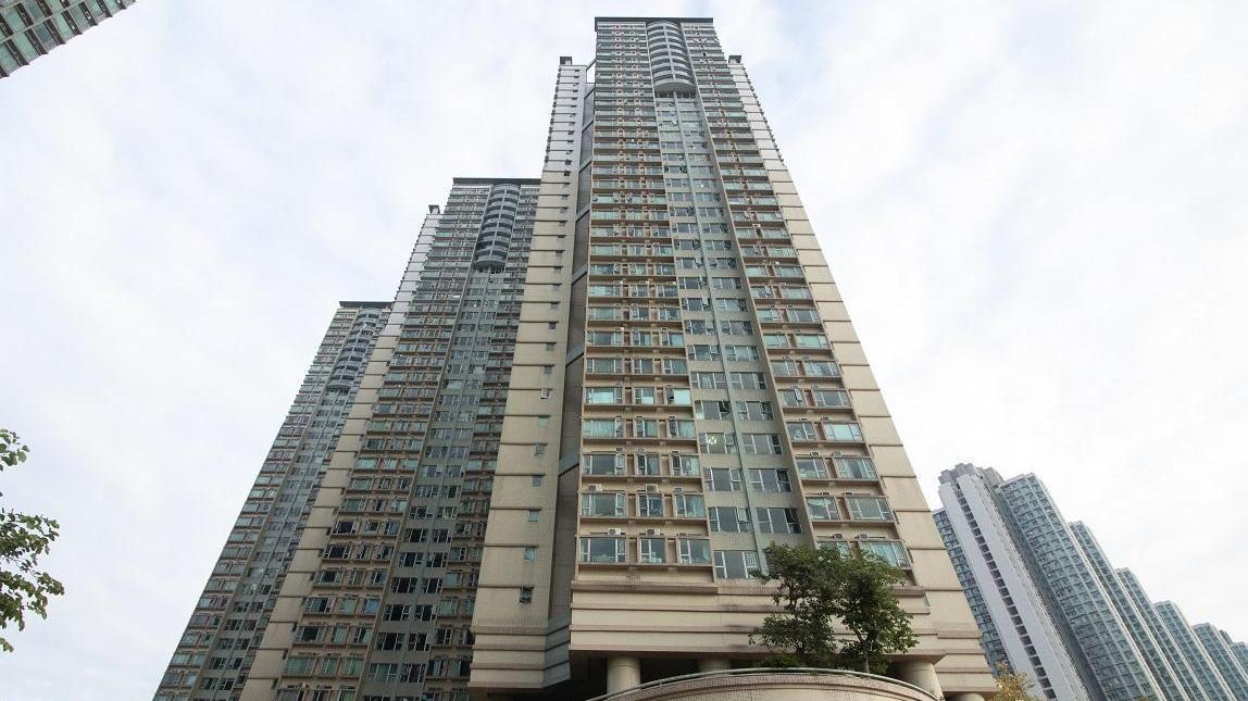 馬鞍山曉峰灣畔套三房以690萬元沽出，樓價23年間升值達兩倍。