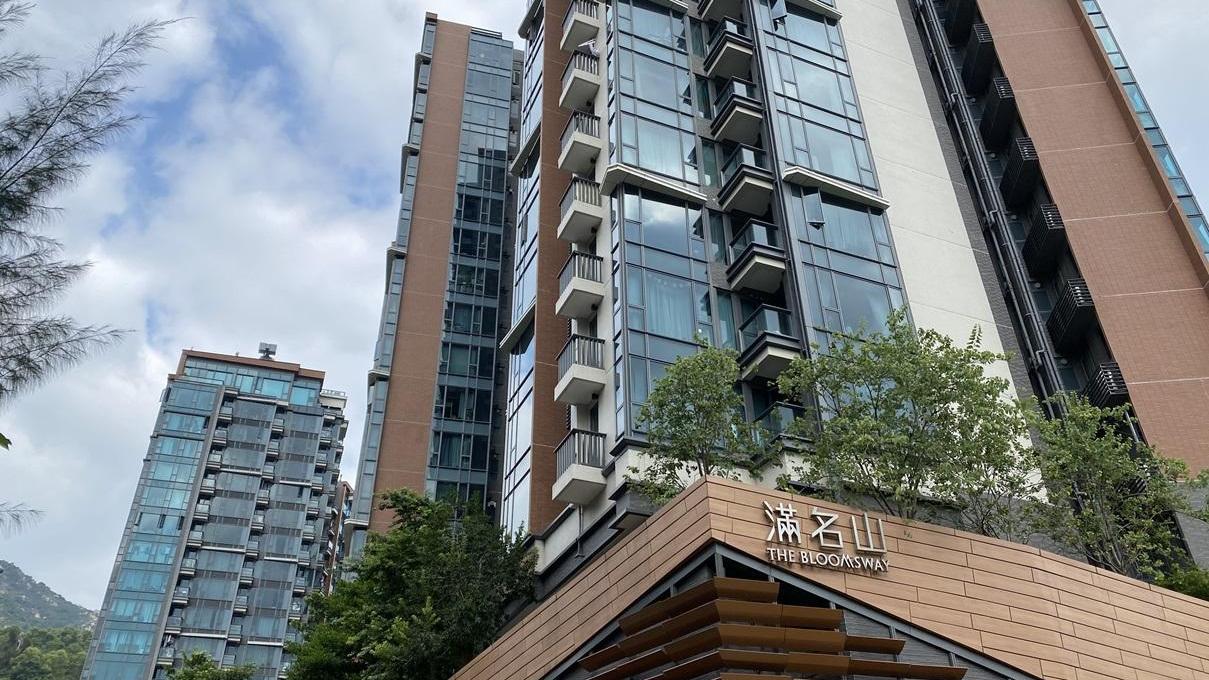 市場消息指，屯門滿名山三房業主於9年前採用「呼吸Plan」入市，因轉按失敗而淪為銀主盤，最終貶值近四成沽出。