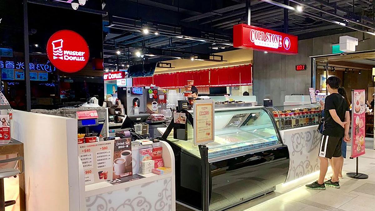 台中市一間連鎖雪糕店涉嫌漂白水當清水並向食客提供。(酷聖石網站圖片)