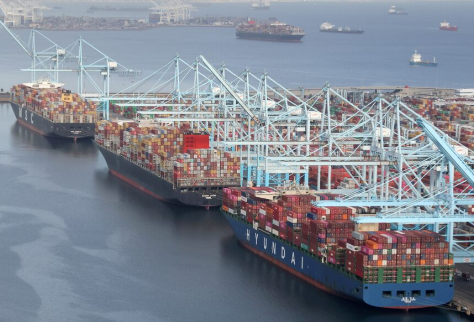 罪成男子被指虛報貨櫃內物品，由加州長灘托運出口。 （路透社資料圖片）