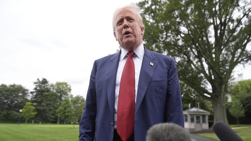 特朗普為解僱勞工統計局長辯護，白宮：他希望自己人任職。(AP)