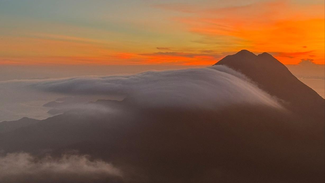 尤如仙境，日落飄渺。