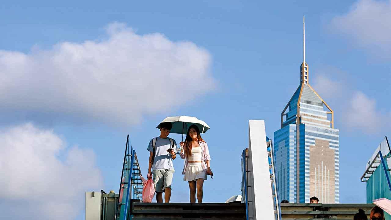 楊柳飄飄 飄入800公里範圍 料今日酷熱 周四有狂風大驟雨