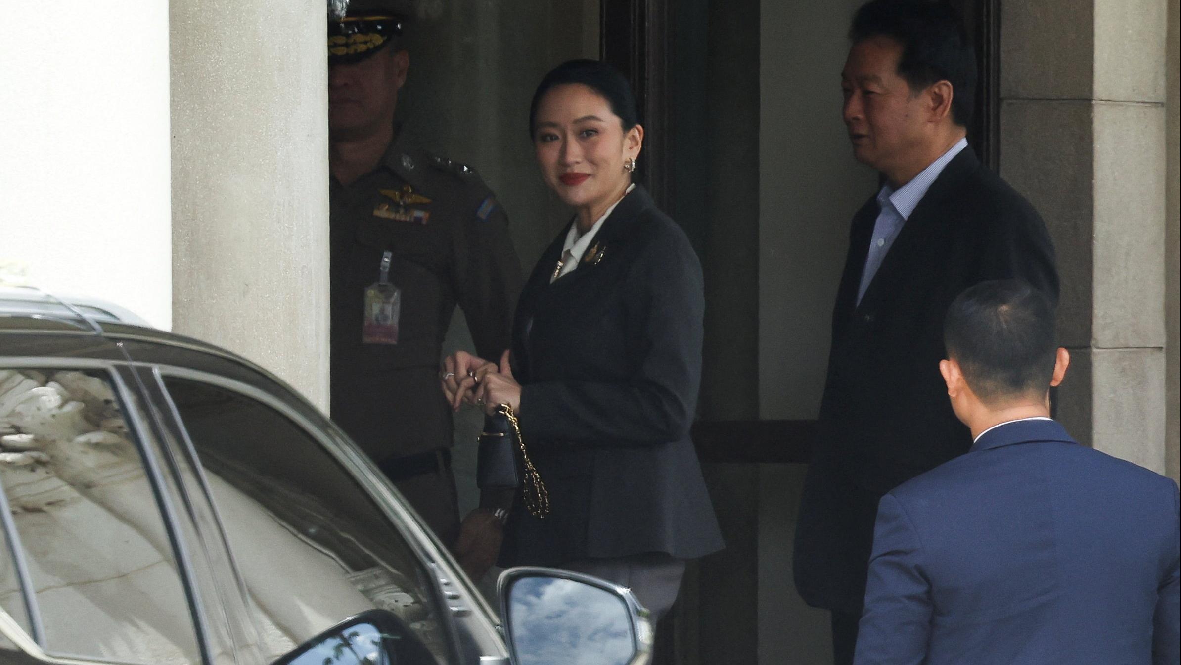 泰國憲法法院解除總理佩通坦職務 涉柬埔寨電話外洩事件