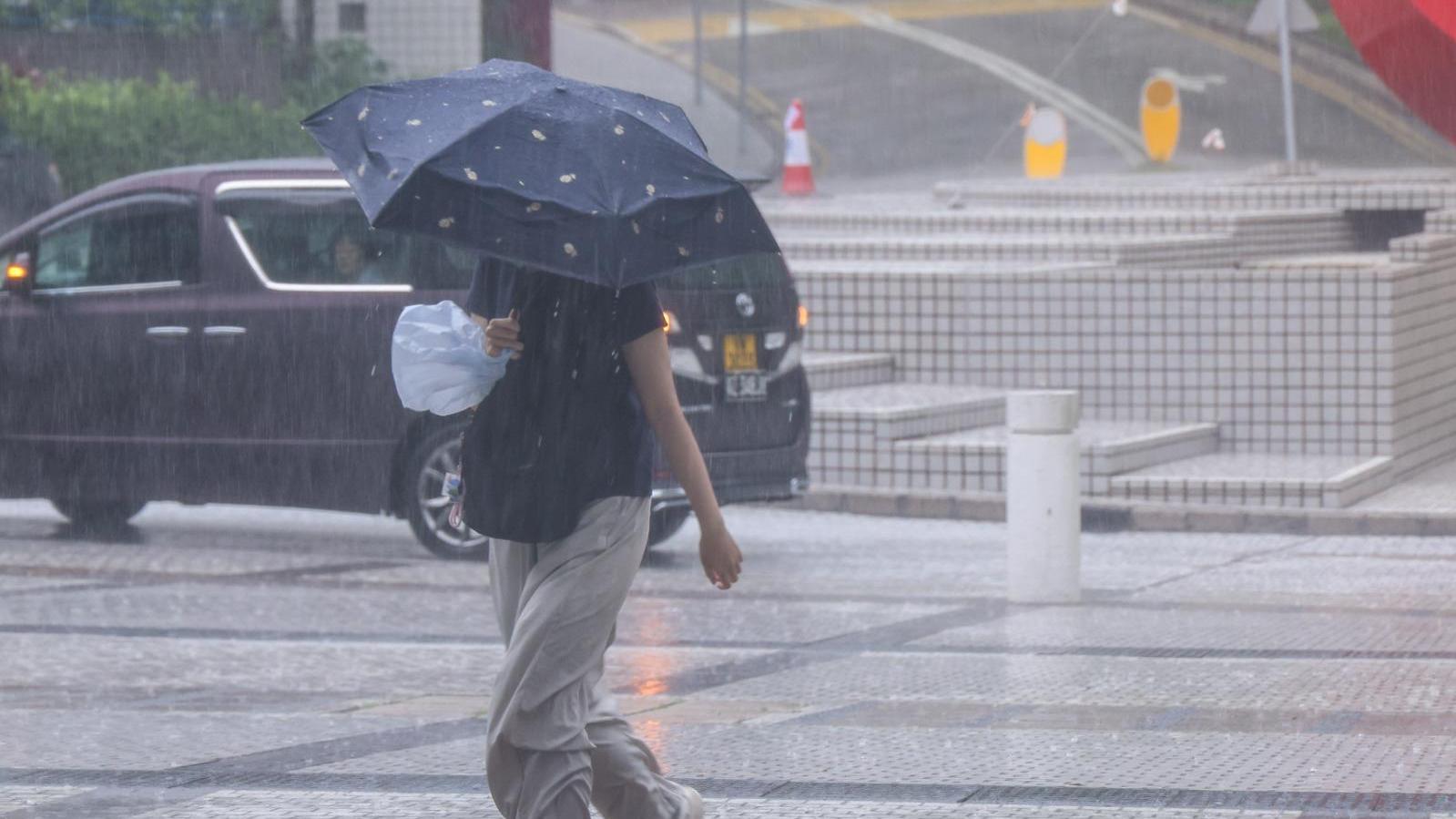 天氣|天文台改發黃色暴雨警告信號