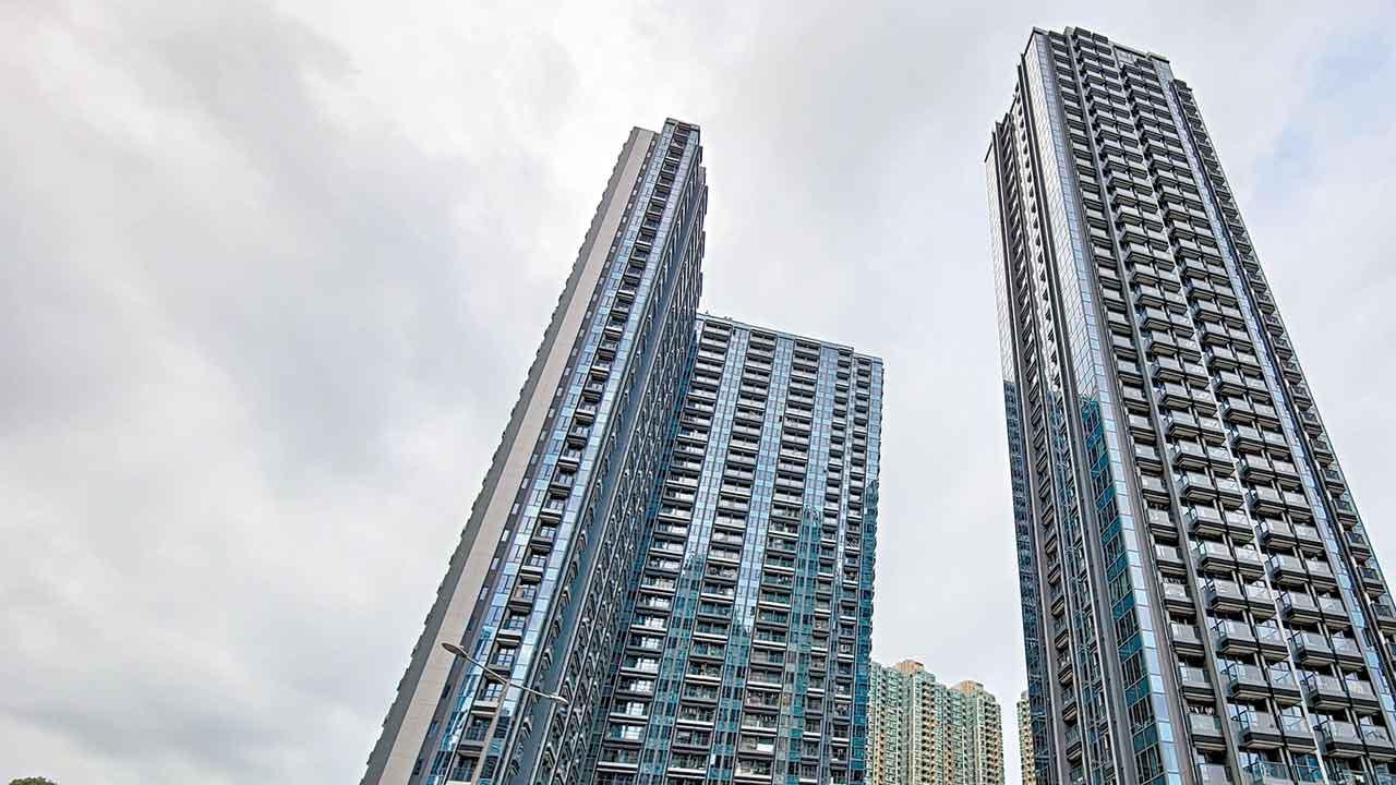 港私宅樓價指數微升0.42% 連升4月 業內人士料樓價先回穩