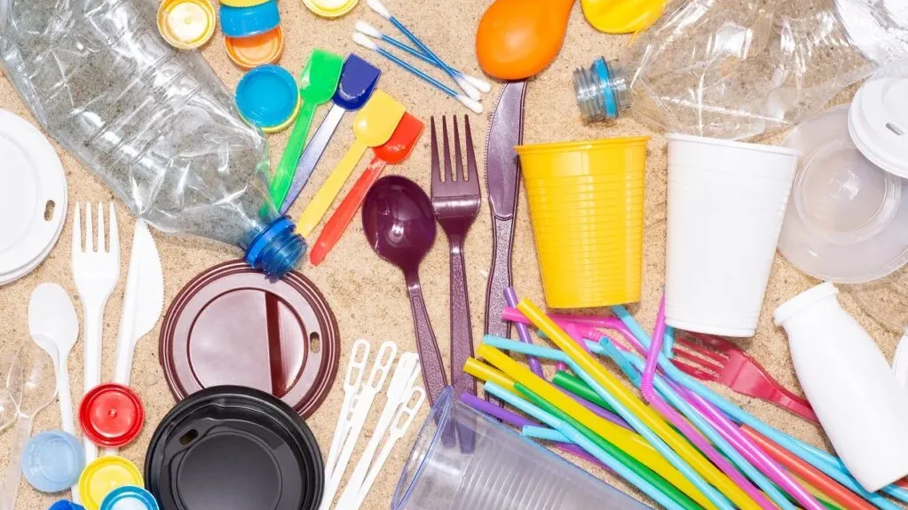 面對這場看不見的塑膠顆粒風暴，研究團隊呼籲從日常生活做起，進而減少暴露風險。