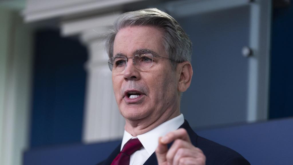 財長貝森特此前一直被傳將接任聯儲局主席。(AP)