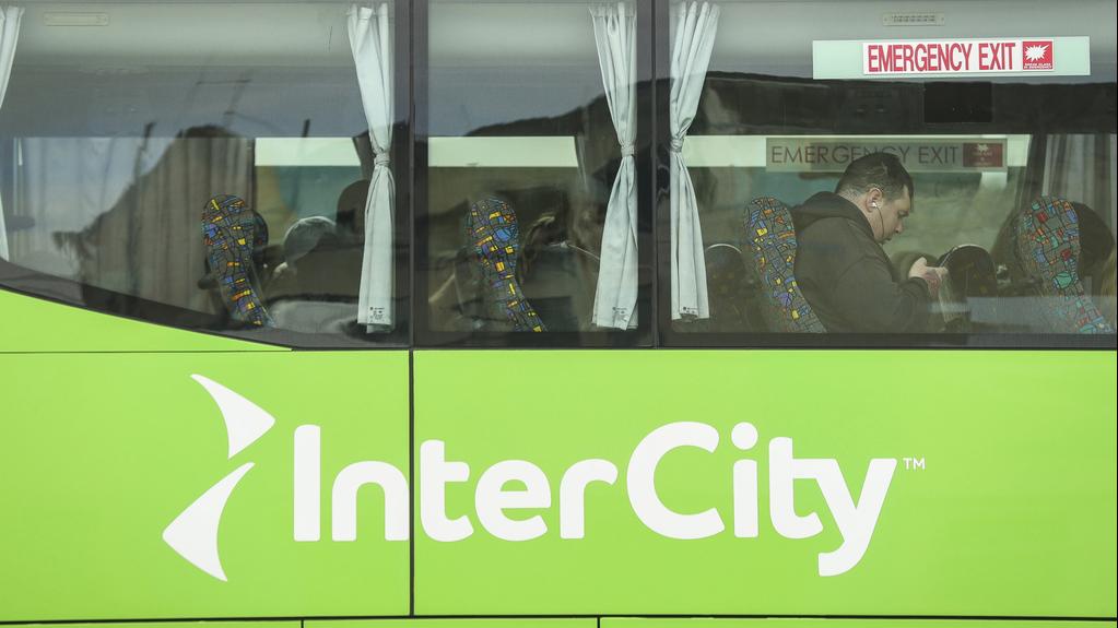 新西蘭女子因為將女童藏在行李並放入巴士的行李廂之中而被拘捕。(美聯社)