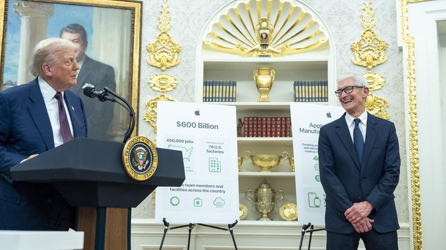 庫克宣布加碼1000億美元投資 特朗普：蘋果正搬回美國｜特朗普關稅戰