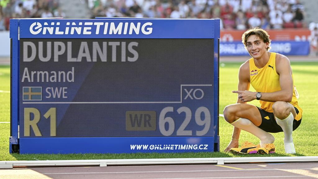 杜彭迪斯將個人撐桿跳的世界紀錄改寫至6.29米。(美聯社)