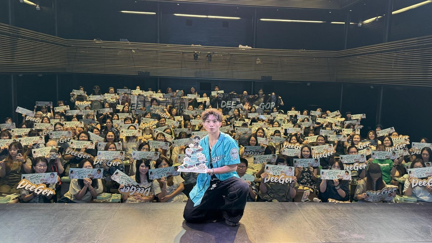 何啟華獲fans預祝35歲生日大騷麒麟  自爆為ERROR演唱會Talk Show耿耿於懷