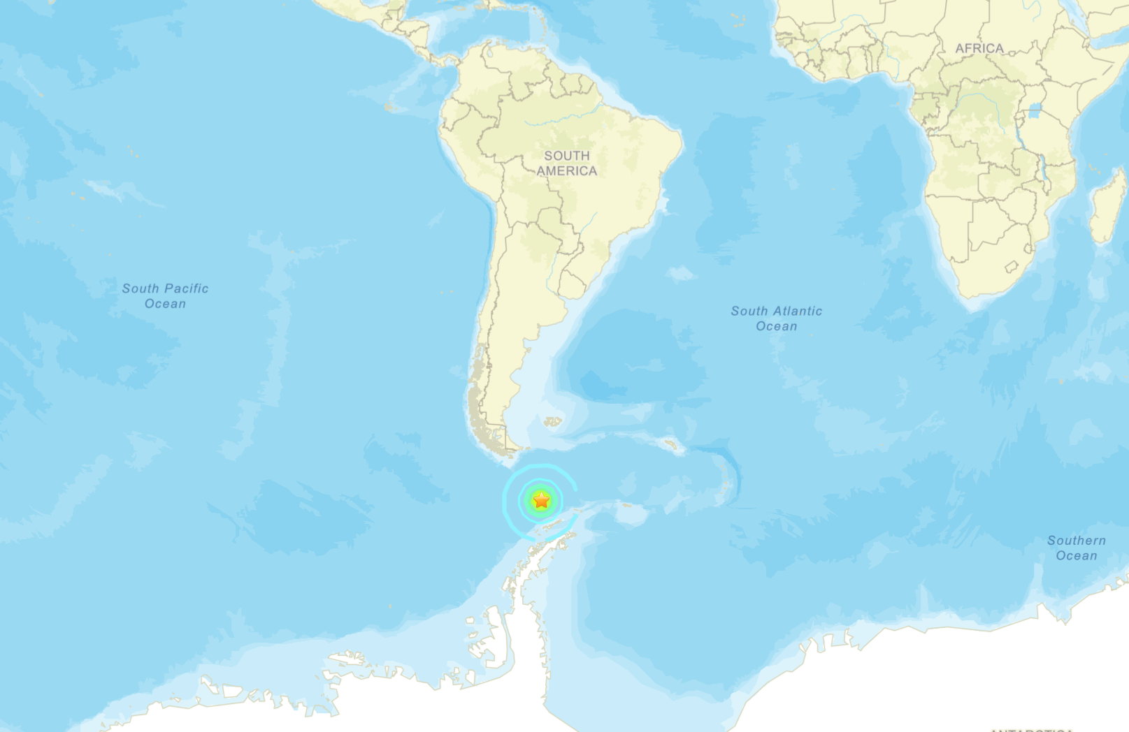 美國地質調查局（USGS）表示，位於南美洲南部及南極洲之間的德雷克海峽（Drake Passage）地區發生8.0級地震，其後下調至7.5級，震源深度10.8公里