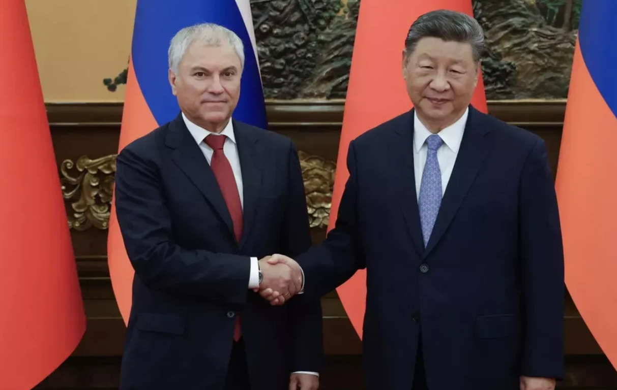 國家主席習近平在北京會見俄羅斯國家杜馬主席沃洛金。  (路透社)