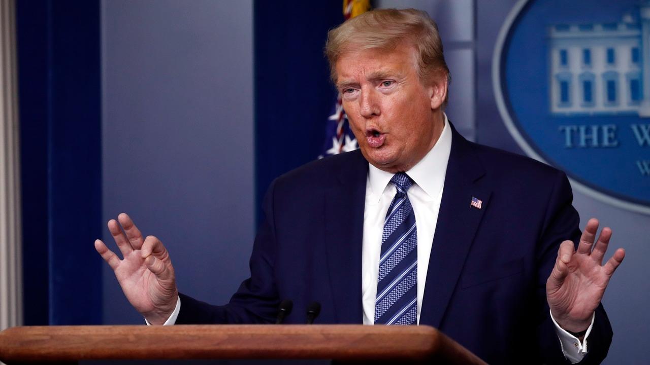 特朗普發文要求英特爾CEO立即辭職 英特爾股價一度挫逾4%