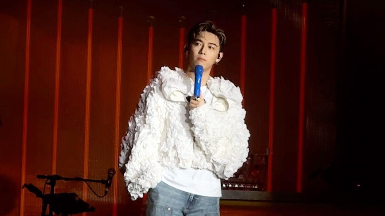 MC張天賦新碟發布會 激動Chok 斷耳機改歌詞笑死fans