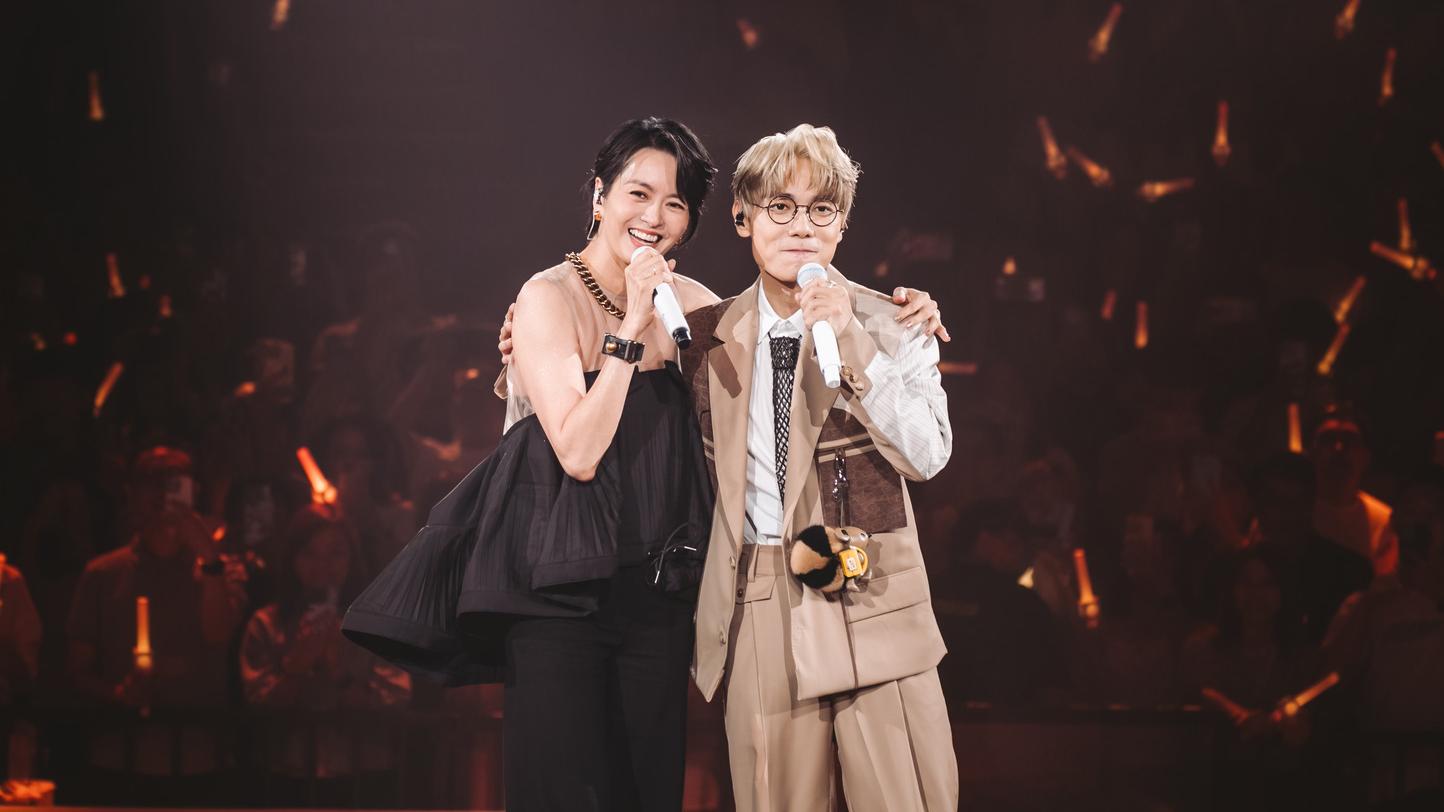 林家謙演唱會｜梁詠琪上台追債 自帶戲飛派觀眾為新作宣傳