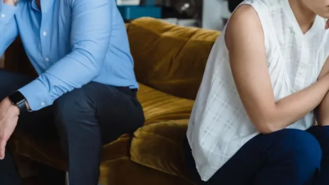 內地男不堪被女友激將　吵架打開車門跳車傷重不治