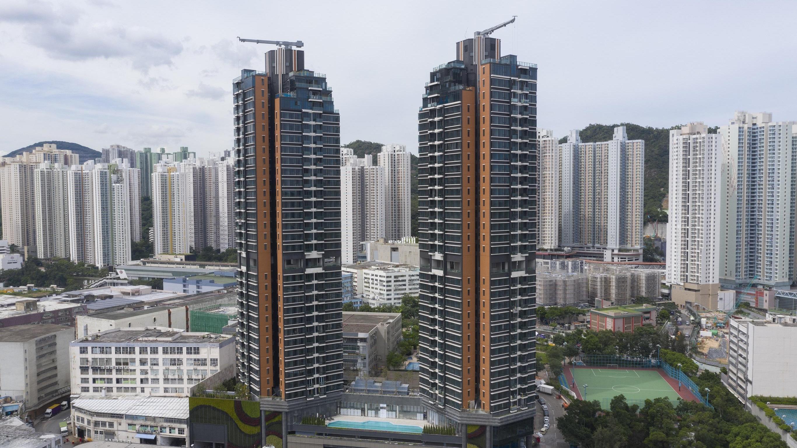 油塘半新盤曦臺套三房樓價大貶值，5年帳面跌575萬元，蒸發37%。