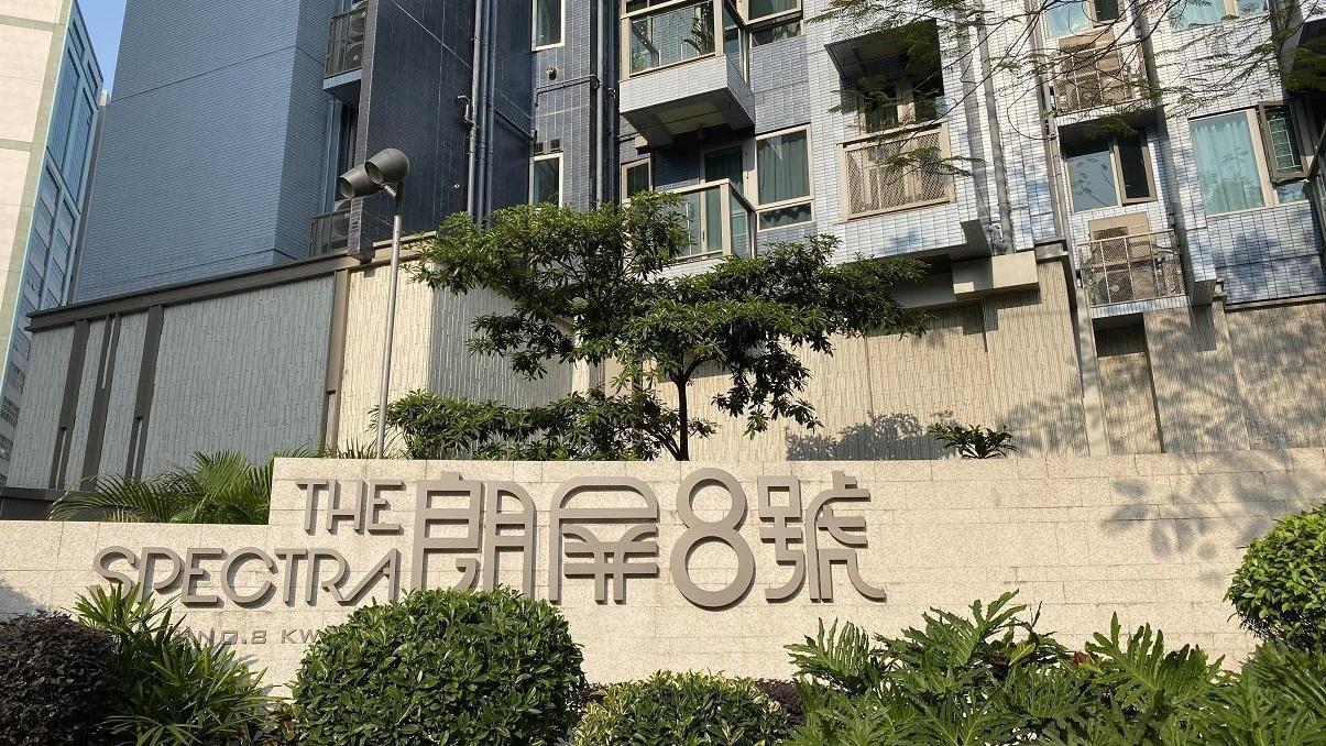 元朗朗屏8號兩房連梗廚中層戶以608萬元沽出，一手業主持貨9年帳賺36萬元。