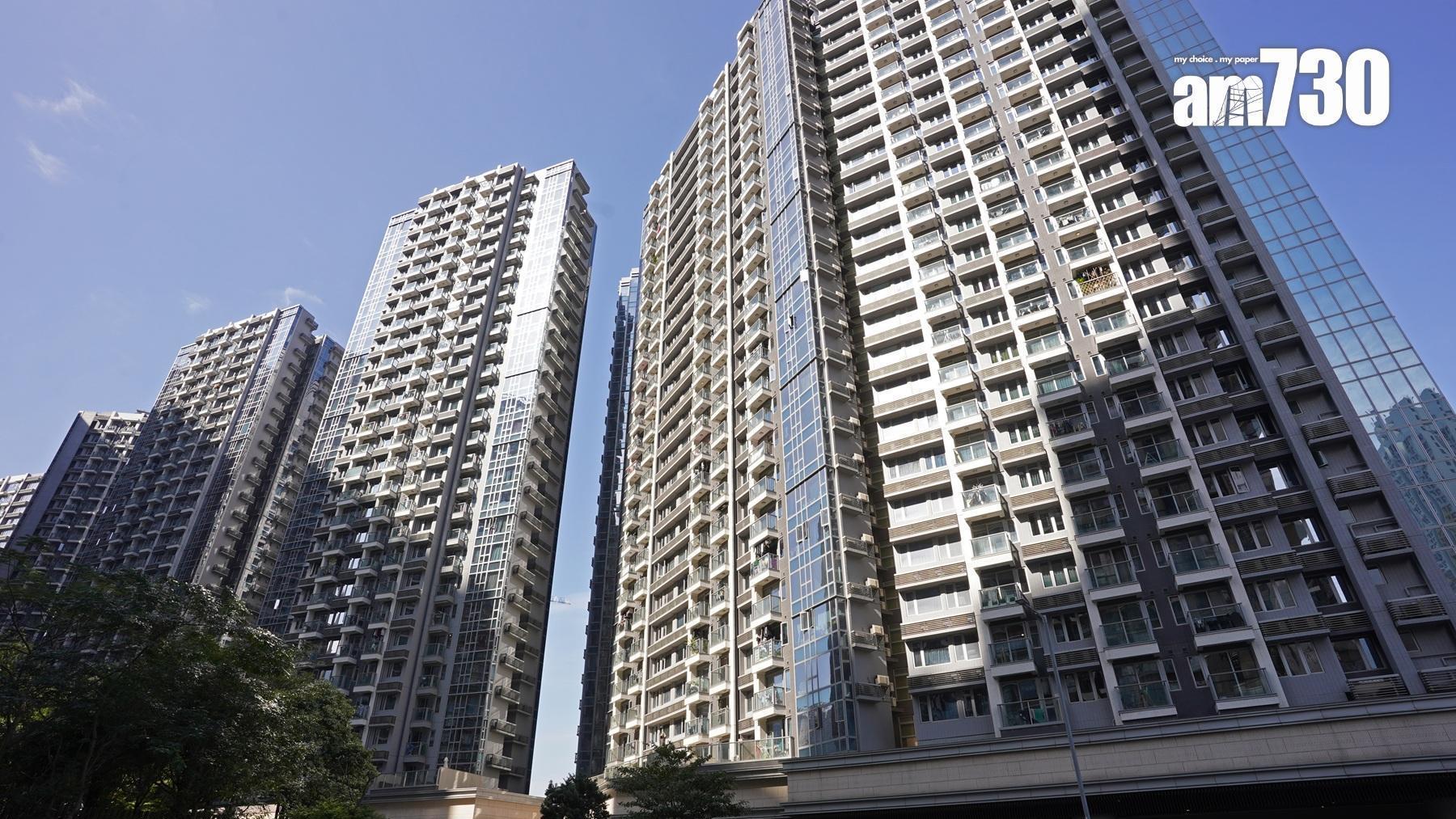 上車客趁昨日「黑雨」不用返工，入市東涌東環兩房蝕讓盤，樓價返回10年前一手價水平。